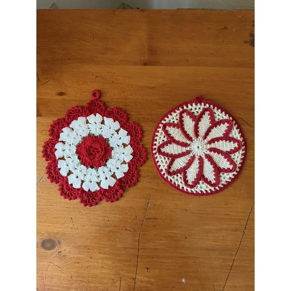 Vintage Crochet Floral Hot Pad Trivet Set Red White Handmade Kitchen Decor Pair